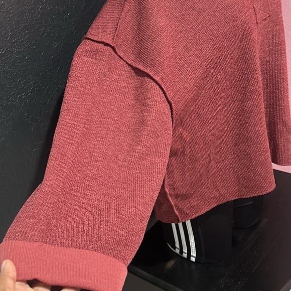 Urban Outfitters Boxy Oversize V-neck Long Sleeve Pullover Top Red Burgundy M - Picture 3 of 5